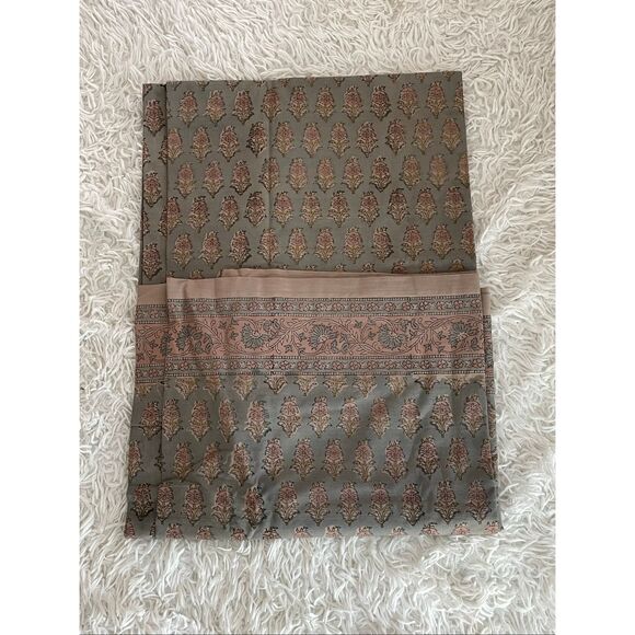 Pottery Barn Jade Floral Block Print Tablecloth - Picture 4 of 6